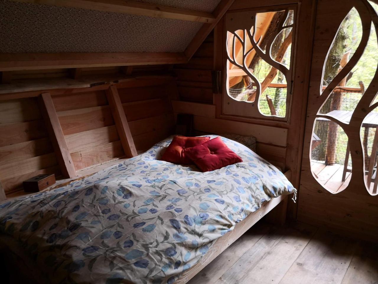 L'Arbre A Cabane Guyonvelle Exterior photo